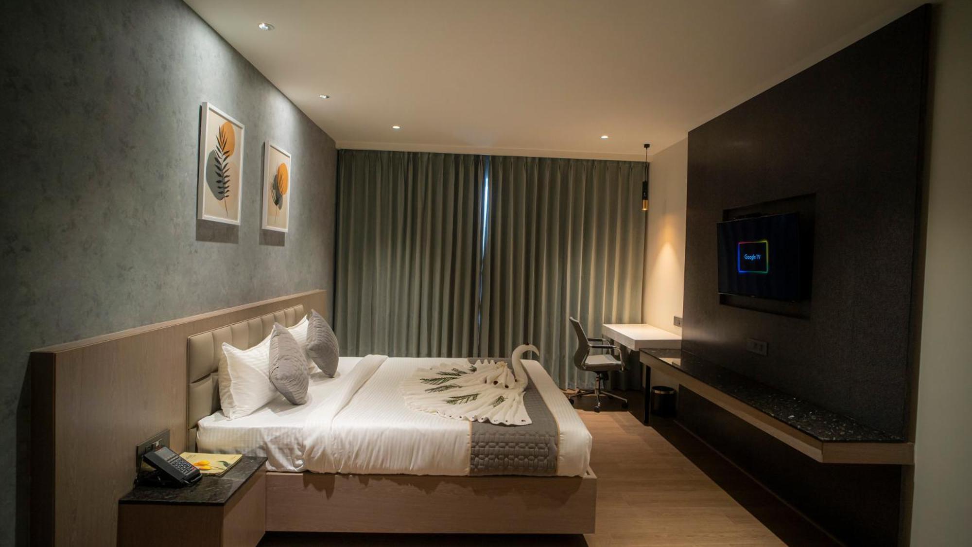 Hotel Tulips Grand 海得拉巴 外观 照片