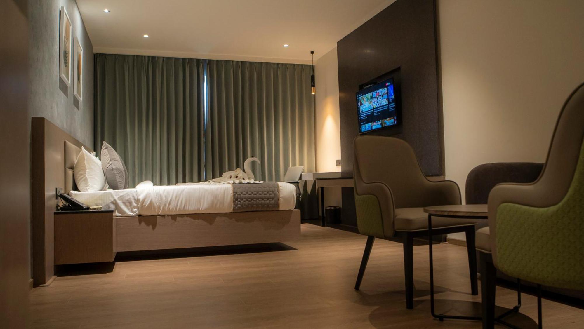 Hotel Tulips Grand 海得拉巴 外观 照片