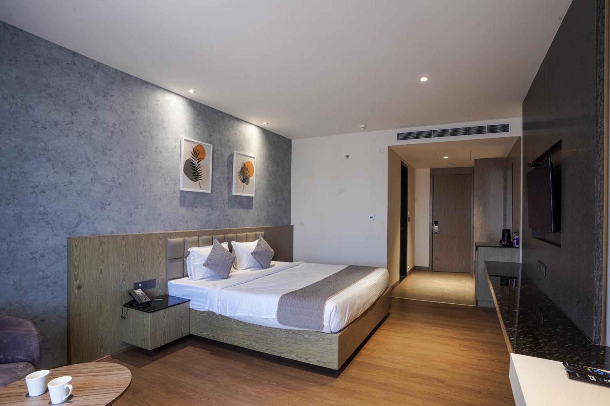Hotel Tulips Grand 海得拉巴 外观 照片