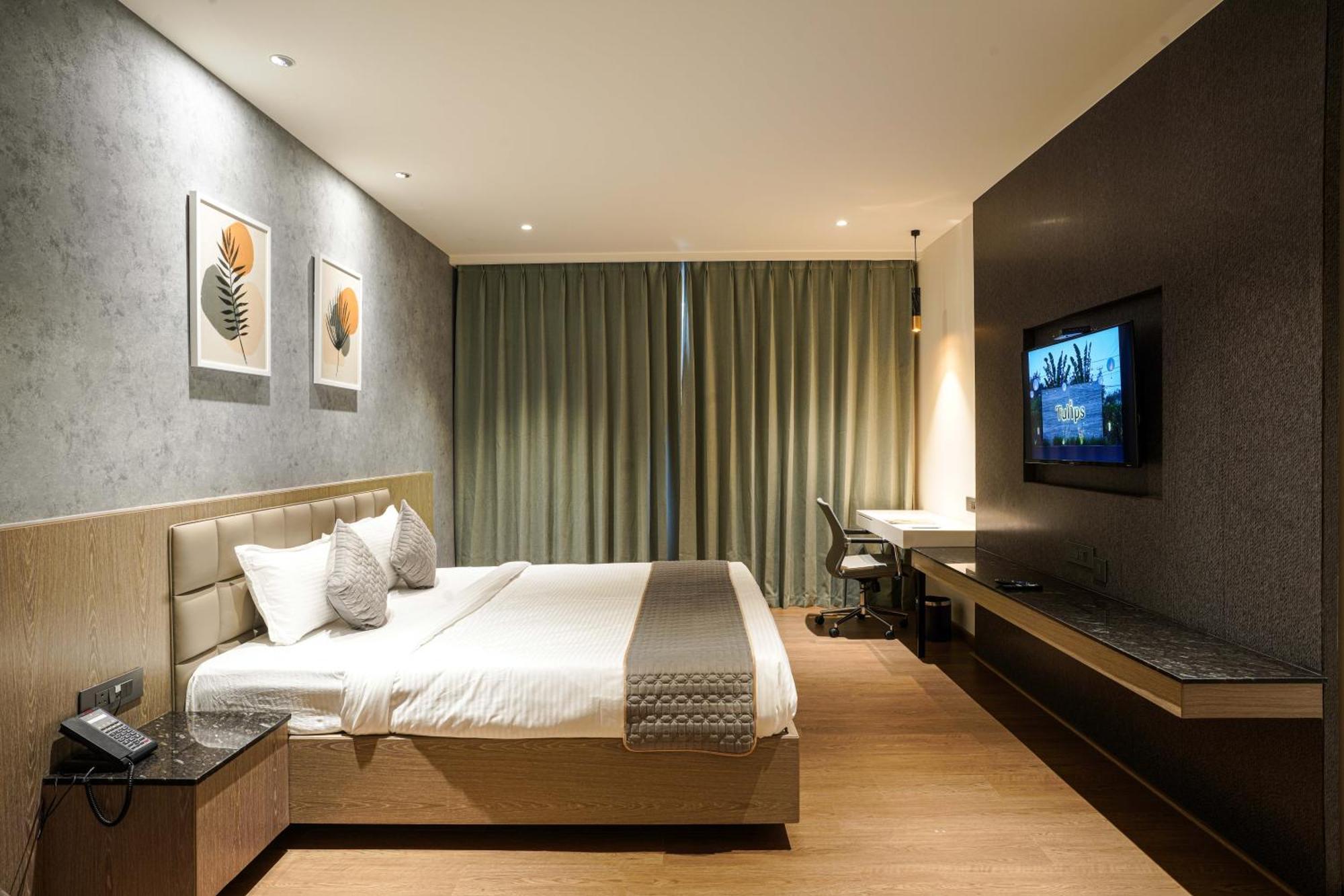 Hotel Tulips Grand 海得拉巴 外观 照片