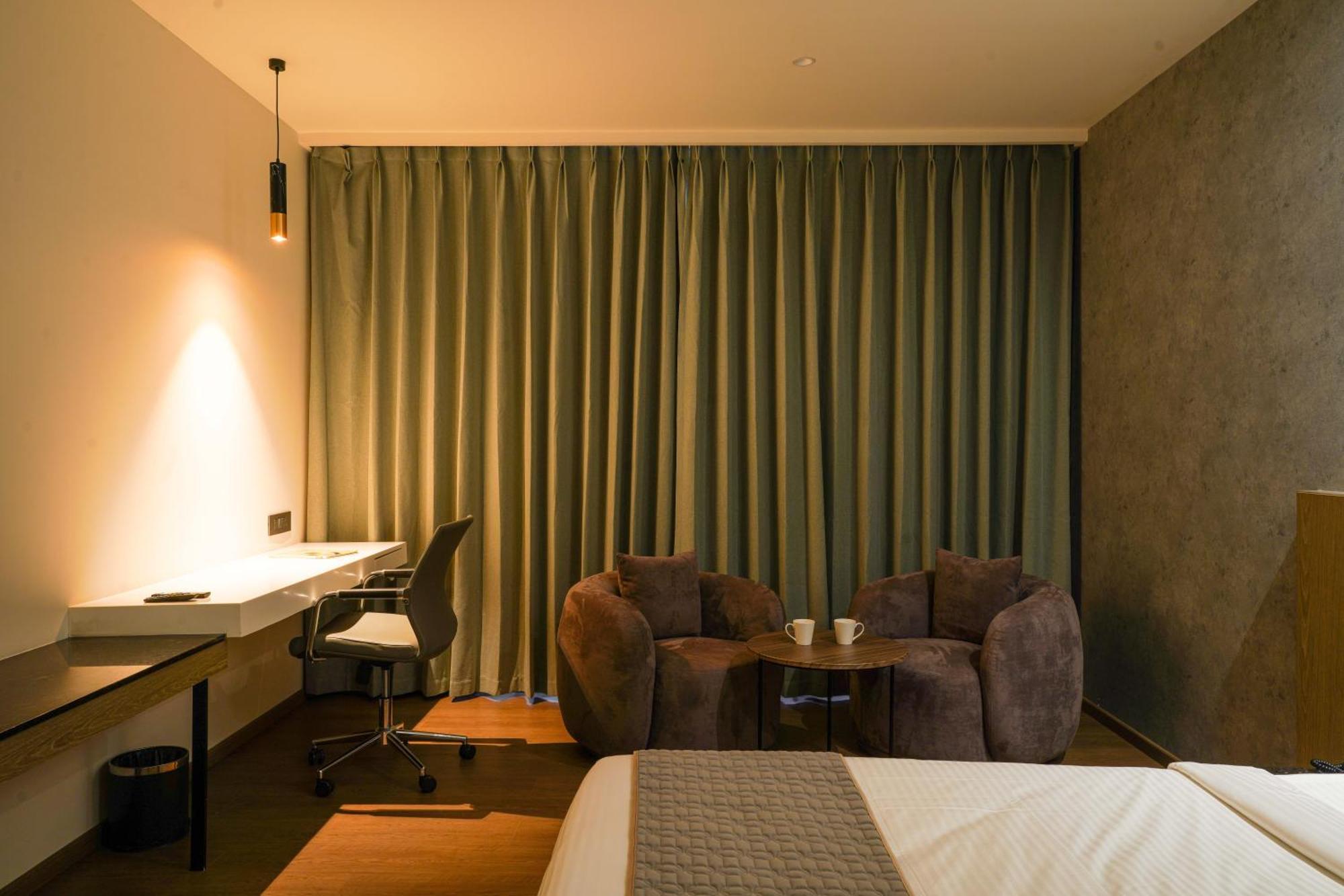 Hotel Tulips Grand 海得拉巴 外观 照片