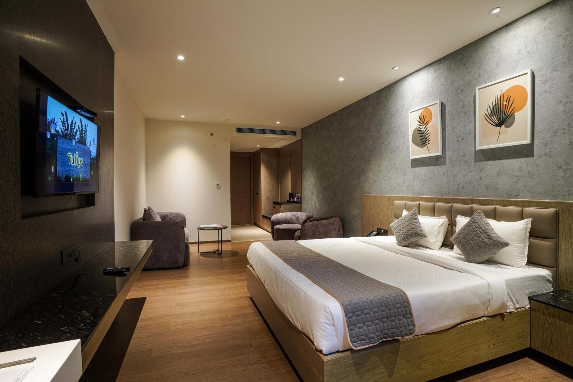 Hotel Tulips Grand 海得拉巴 外观 照片